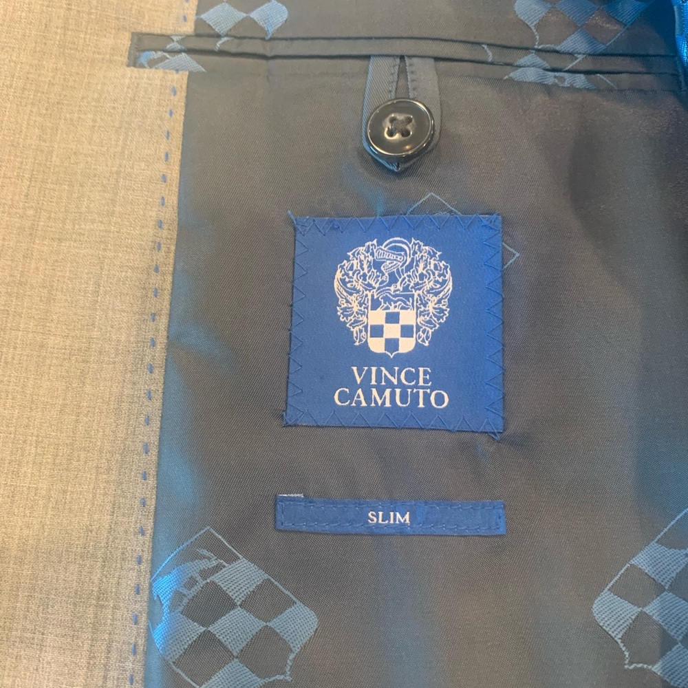 Grey Vince Camuto Slim Suit 46 R/40W32L. Never worn but slightly tailored.